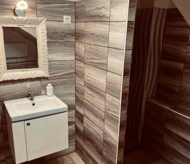Szeged House | Affordable Guesthouse with Pet and Child-Friendly Amenities