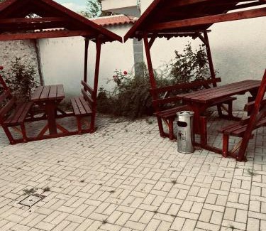Szeged House | Affordable Guesthouse with Pet and Child-Friendly Amenities