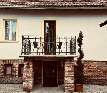 Szeged House | Affordable Guesthouse with Pet and Child-Friendly Amenities