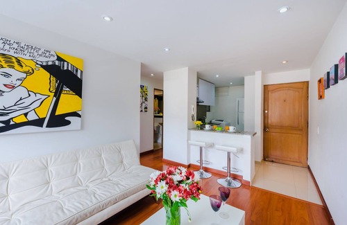 Zona Rosa Apartment | Top-Rated Modern Apartment in El Retiro – Zona T