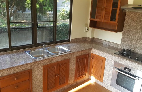 Chiang Mai House | Discover a Beautiful Villa with Pool and Garden Amenities