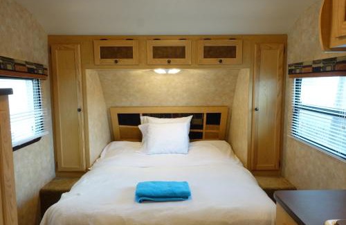 Hillside Other | Cozy RV-Studio Near NYC with Free Parking & Hot Tub