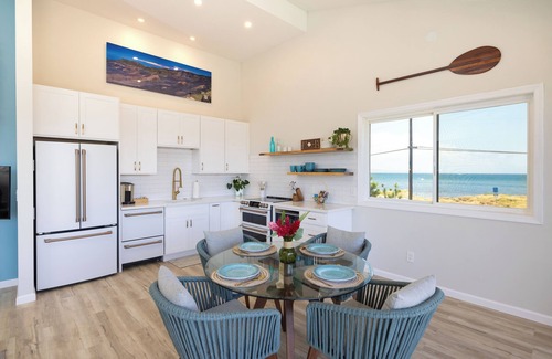 Kihei Condo | Modern Ocean View Retreat: Steps to Beach & Pool Access