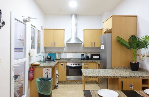 El Cabanyal Apartment | Discover Valencia Beach Flat - Historic Charm by the Ocean