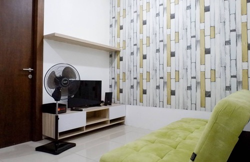 Surabaya Apartment | Budget-Friendly 1Br at Twin Tower Apartment with Pool