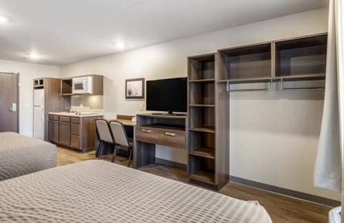 Moreno Valley Hotel | Budget-Friendly Retreat: Modern Units with Full Kitchen!