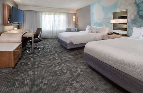 Bethlehem Hotel | Budget-Friendly Comfort with Indoor Pool & Pet-Friendly Units