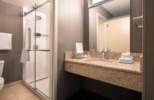 Camarillo Hotel | Enjoy Quality Stays Near Camarillo Premium Outlets