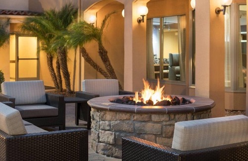Camarillo Hotel | Enjoy Quality Stays Near Camarillo Premium Outlets