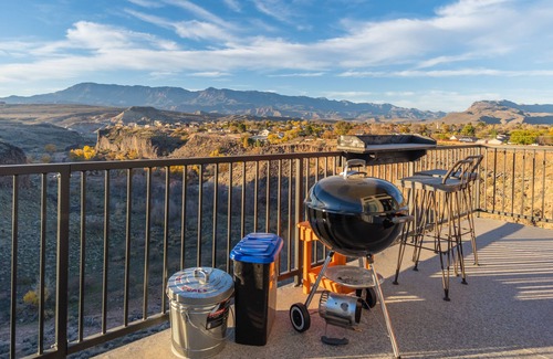 La Verkin Villa | Unforgettable Views at The Dwellings - Pet Friendly Escape