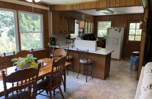 Bat Cave House | Secluded Retreat: 5 Minutes to Chimney Rock Village