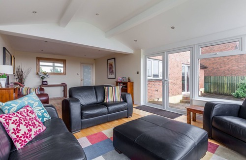 Castlereagh House | Unforgettable Family Retreat with Spectacular Belfast Views
