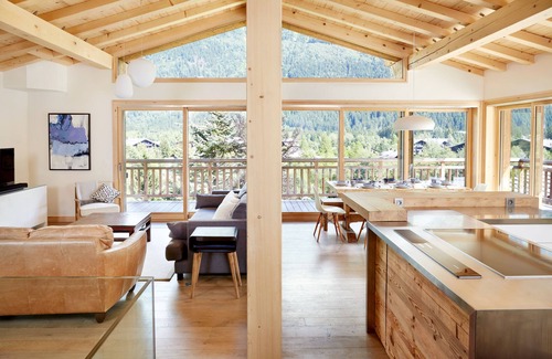 Chamonix-Mont-Blanc Ski Chalet | Unforgettable Panoramic Views in Chamonix with Spa & Jacuzzi