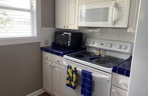 Lake Park House | Unmatched Lake Views with Pool & Family-Friendly Amenities