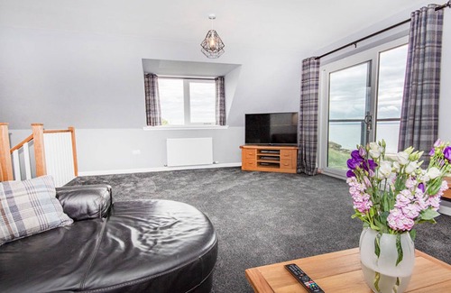 Tain Apartment | Unmatched Views at Balintore Beach - Guest Rated 9.8