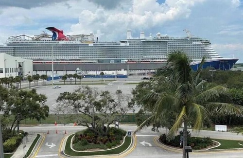 Port Canaveral Resort | BEST views of Port Canaveral, launches. Distant water view. Boardwalk to beach.