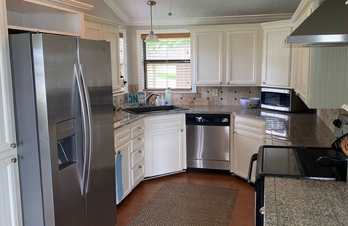 Trinity House | Remarkable Ocean Views with Family-Friendly Amenities