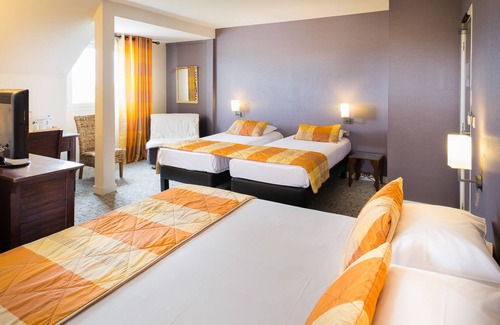 Saumur Hotel | Family-Friendly Best Western Adagio with Pool & Breakfast