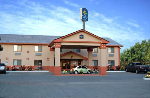 Red Bluff Hotel | Pet-Friendly Best Western Antelope Inn & Suites with Pool