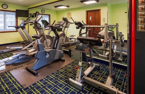 Bennington House | Guest Rated: Best Western Bennington with Pool & Breakfast