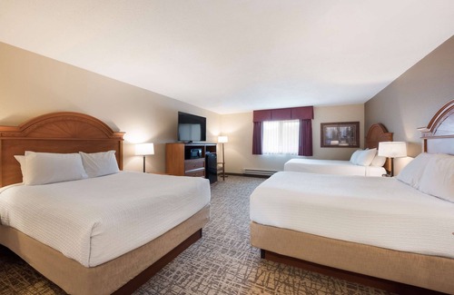 Homer Hotel | Discover Best Western Bidarka Inn with Pool and Spa