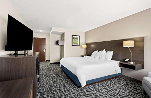 College Station Hotel | Discover Best Western Bryan College Station with Pool Access