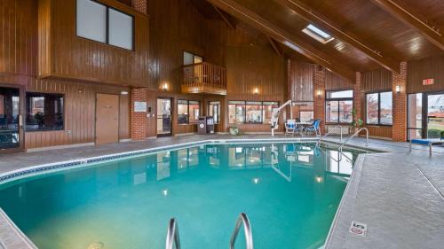 Canal Winchester Hotel | Convenient Stay at Best Western Canal Winchester Inn