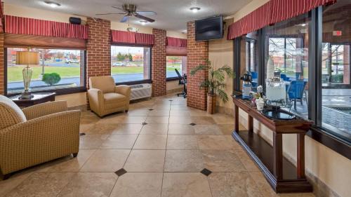 Canal Winchester Hotel | Convenient Stay at Best Western Canal Winchester Inn