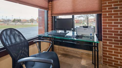 Canal Winchester Hotel | Convenient Stay at Best Western Canal Winchester Inn