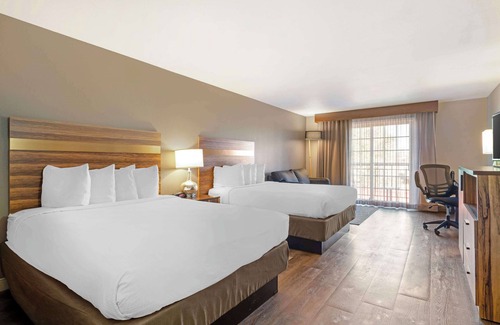 Altaville Hotel | Discover Best Western Cedar Inn & Suites with Pool and Spa