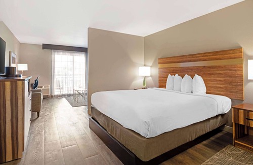 Altaville Hotel | Discover Best Western Cedar Inn & Suites with Pool and Spa