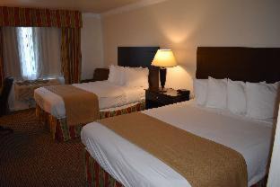 Selma Hotel | Pet Friendly Best Western Colonial Inn with Pool Access