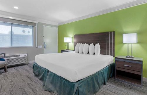 Fairfield Hotel | Discover Best Western Cordelia Inn with Ocean View & Pool