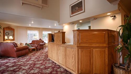 Mendenhall Valley Hotel | Inviting Stay at Best Western Country Lane Inn with Breakfast