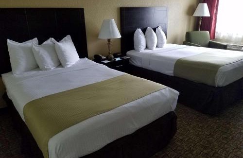 De Funiak Springs Hotel | Pet-Friendly Getaway at Best Western Crossroads Inn