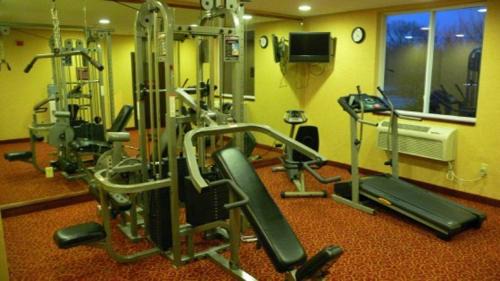 North Dartmouth Hotel | Explore Best Western Dartmouth-New Bedford with Pool Access