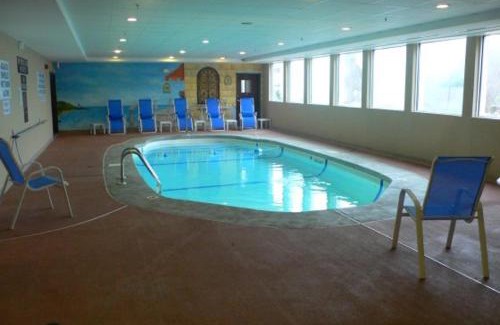 North Dartmouth Hotel | Explore Best Western Dartmouth-New Bedford with Pool Access