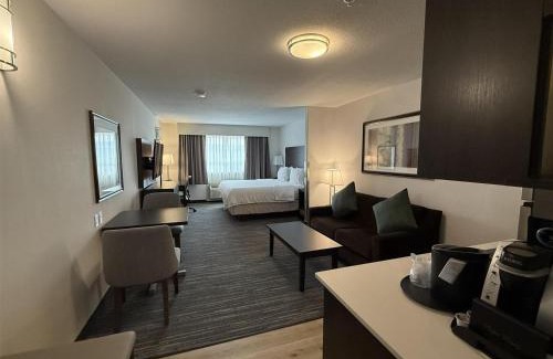 Dawson Creek Hotel | Discover Holiday Inn Express Dawson Creek: Family-Friendly Comfort