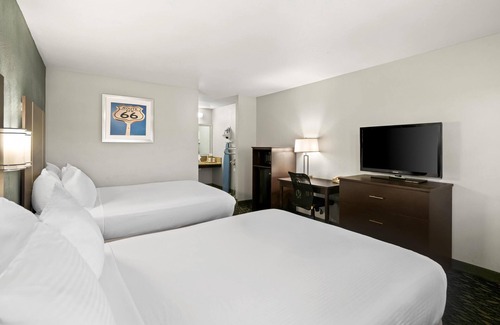 Barstow Hotel | Comfortable Stay at Best Western Desert Villa Inn with Pool