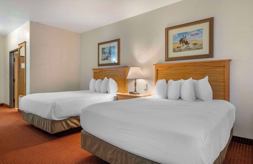 Hulett Hotel | Top-Rated Getaway at Best Western Devils Tower Inn