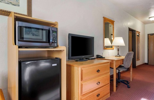Hulett Hotel | Top-Rated Getaway at Best Western Devils Tower Inn