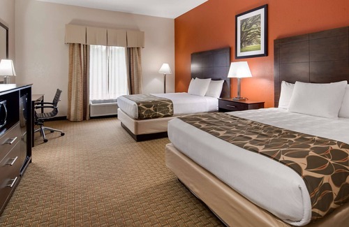Latta Hotel | Comfortable Stay at Best Western Executive Inn with Pool