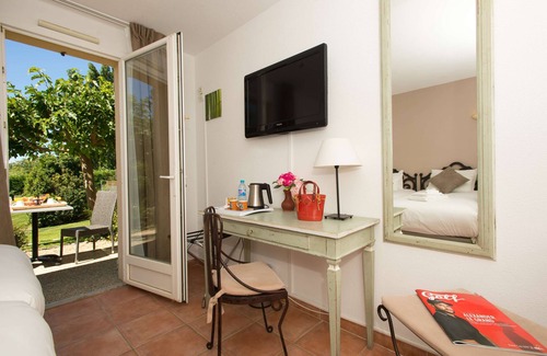 Maussane Hotel | Discover Best Western Aurelia: Family-Friendly Retreat