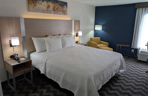 Greensboro Hotel | Comfortable Stay at Baymont by Wyndham Greensboro Coliseum