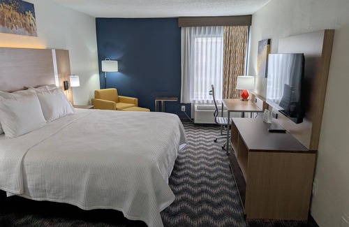 Greensboro Hotel | Comfortable Stay at Baymont by Wyndham Greensboro Coliseum