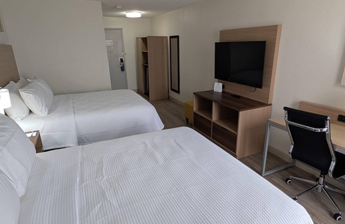 Greensboro Hotel | Comfortable Stay at Baymont by Wyndham Greensboro Coliseum