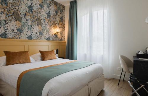 Chinon Hotel | Discover Best Western Hôtel De France with Oceanfront Views
