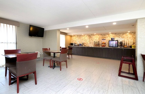 Georgetown Hotel | Comfortable Stay at Best Western Halton Hills with Breakfast