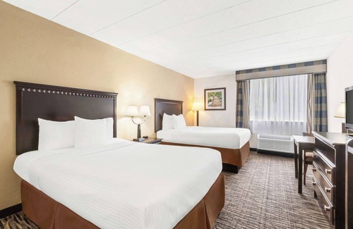 Hazlet Hotel | Top Rated Stay at Best Western Hazlet Inn with Breakfast & Spa