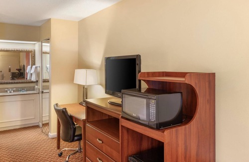 Hickory Hotel | Discover Best Western Hickory: Family-Friendly Getaway